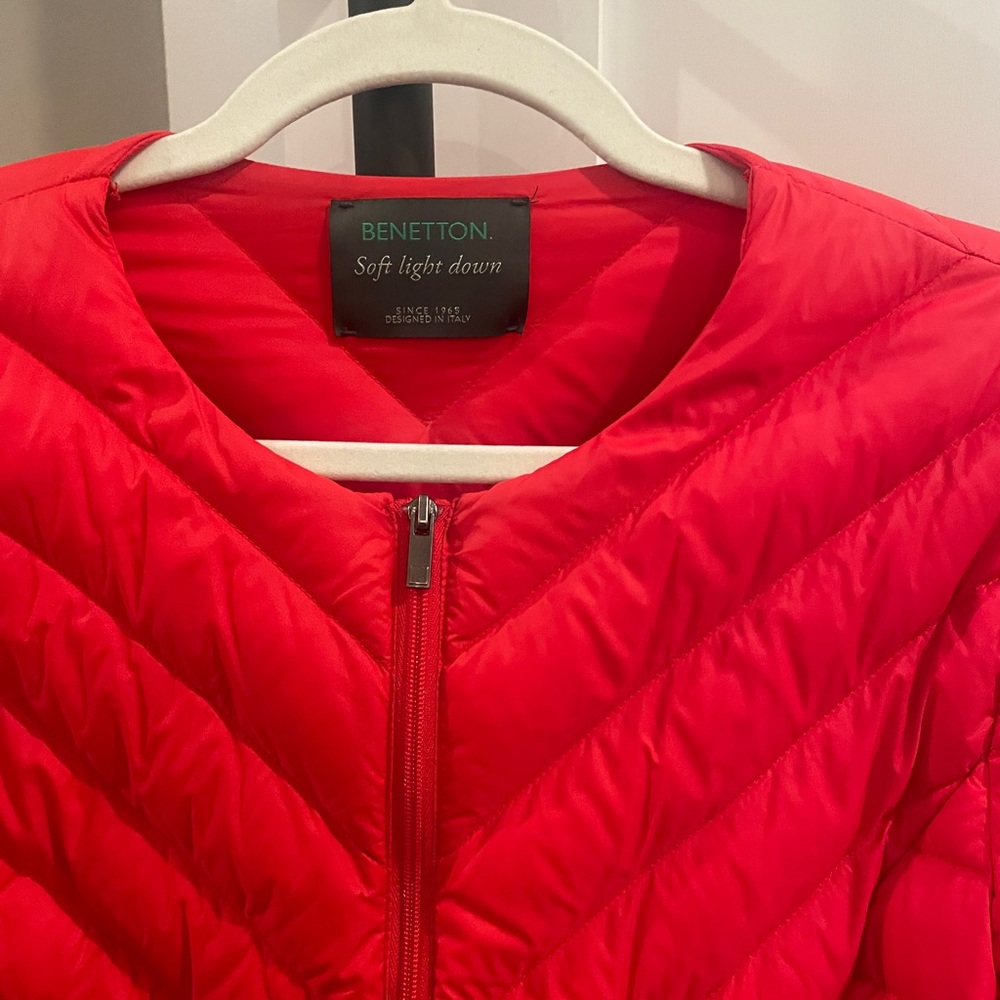 Women’s size XS Benneton light feather down red jacket